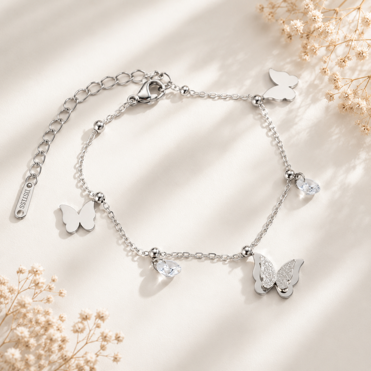 Silver Wings Armband - Zarte Eleganz für jeden Tag