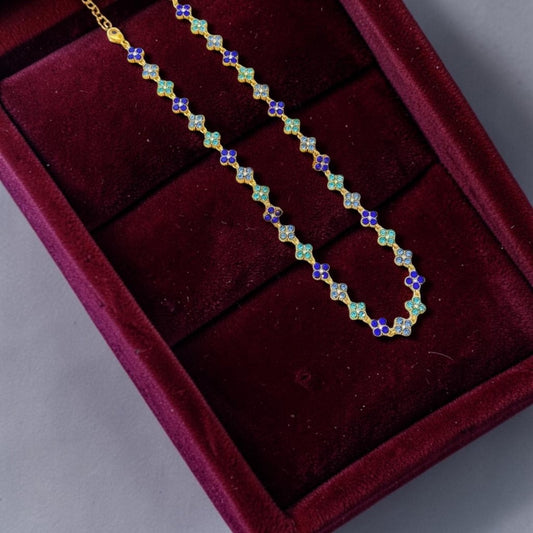 Midnight Bloom Kette – Eleganz trifft Farbzauber
